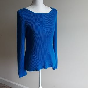 Turquoise Pull Over